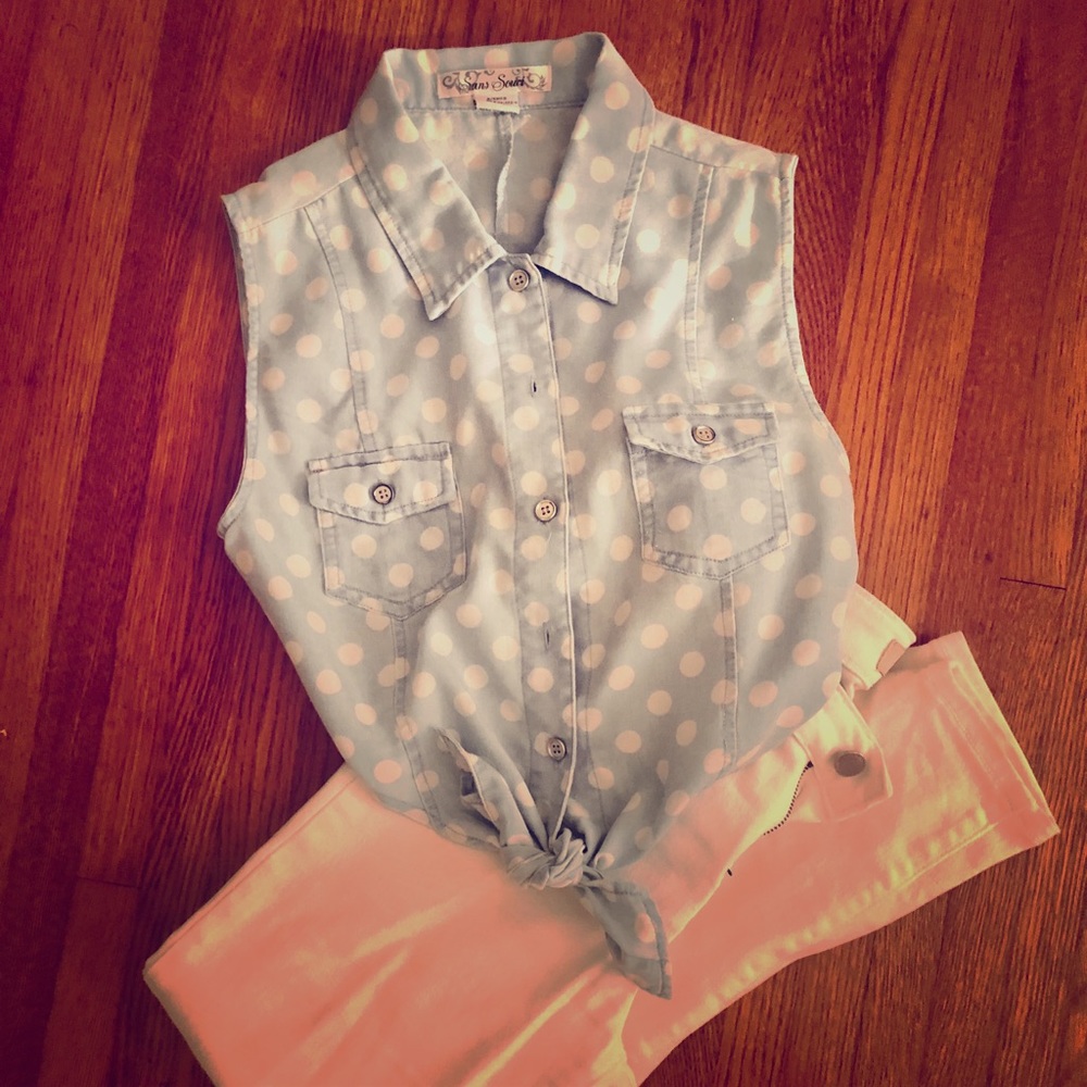 Front-tie cropped polka dot top